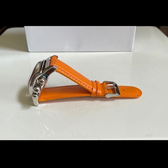 COPY - COPY - MEN'S ORANGE/SILVER LEATHER BAND FASHION WATCH - Picture 3 of 4